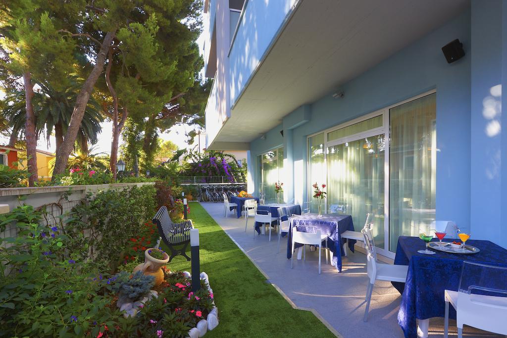 Aurea Hotel Tortoreto Exterior photo